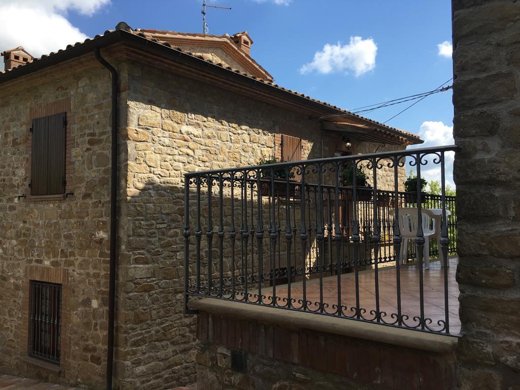 Appartamenti E Camere Il Poggio Di D'Angeli Lidia Auditore Екстер'єр фото