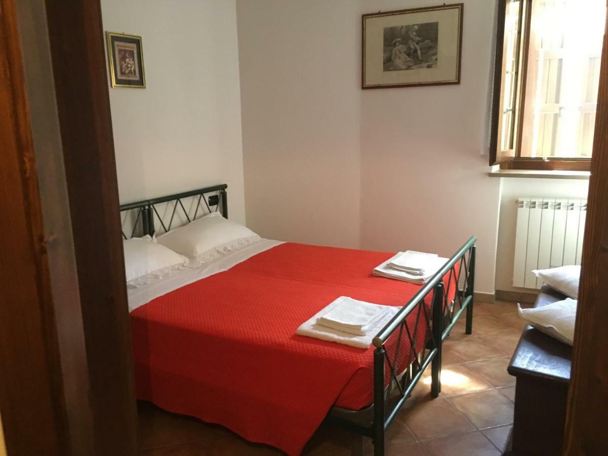 Appartamenti E Camere Il Poggio Di D'Angeli Lidia Auditore Екстер'єр фото